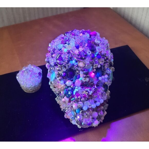 Unique Mosaic‎ Beaded Skull Decor Spooky & Sparkly Art Piece Halloween Creepy - Picture 6 of 13